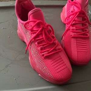 There very bright and has been worn once!